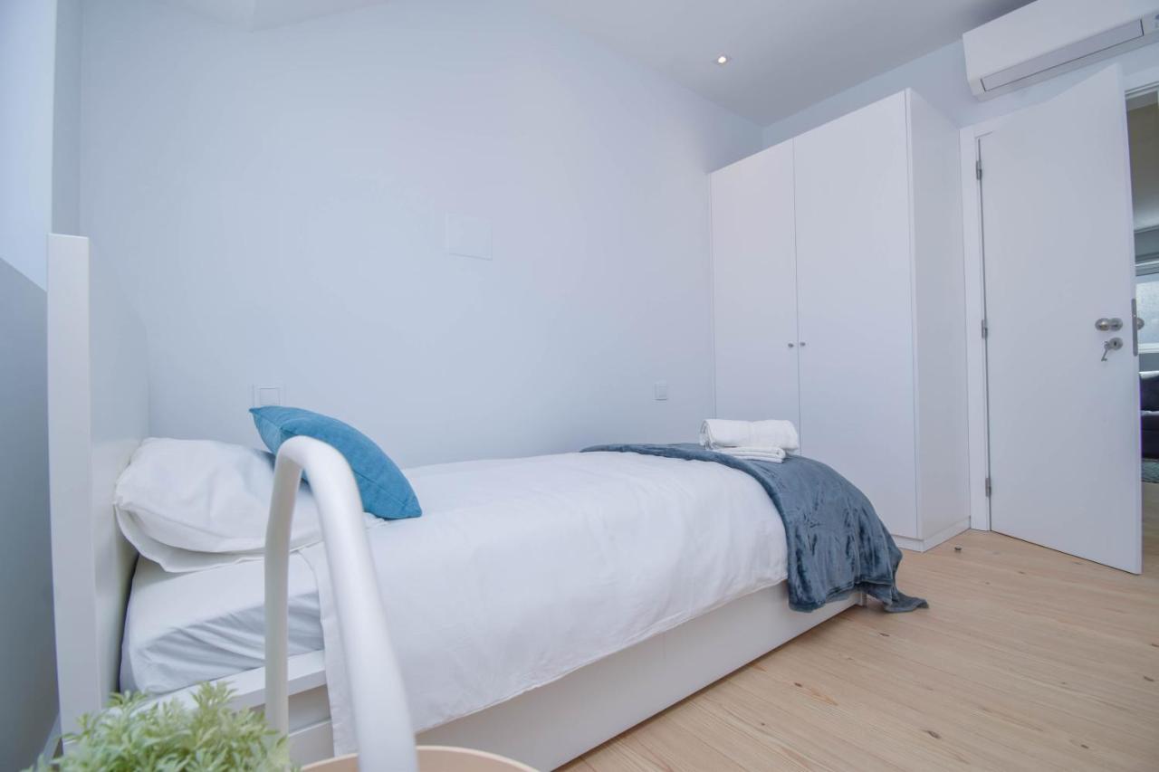& Stylish 2 Bedroom W/ Balcony Appartement