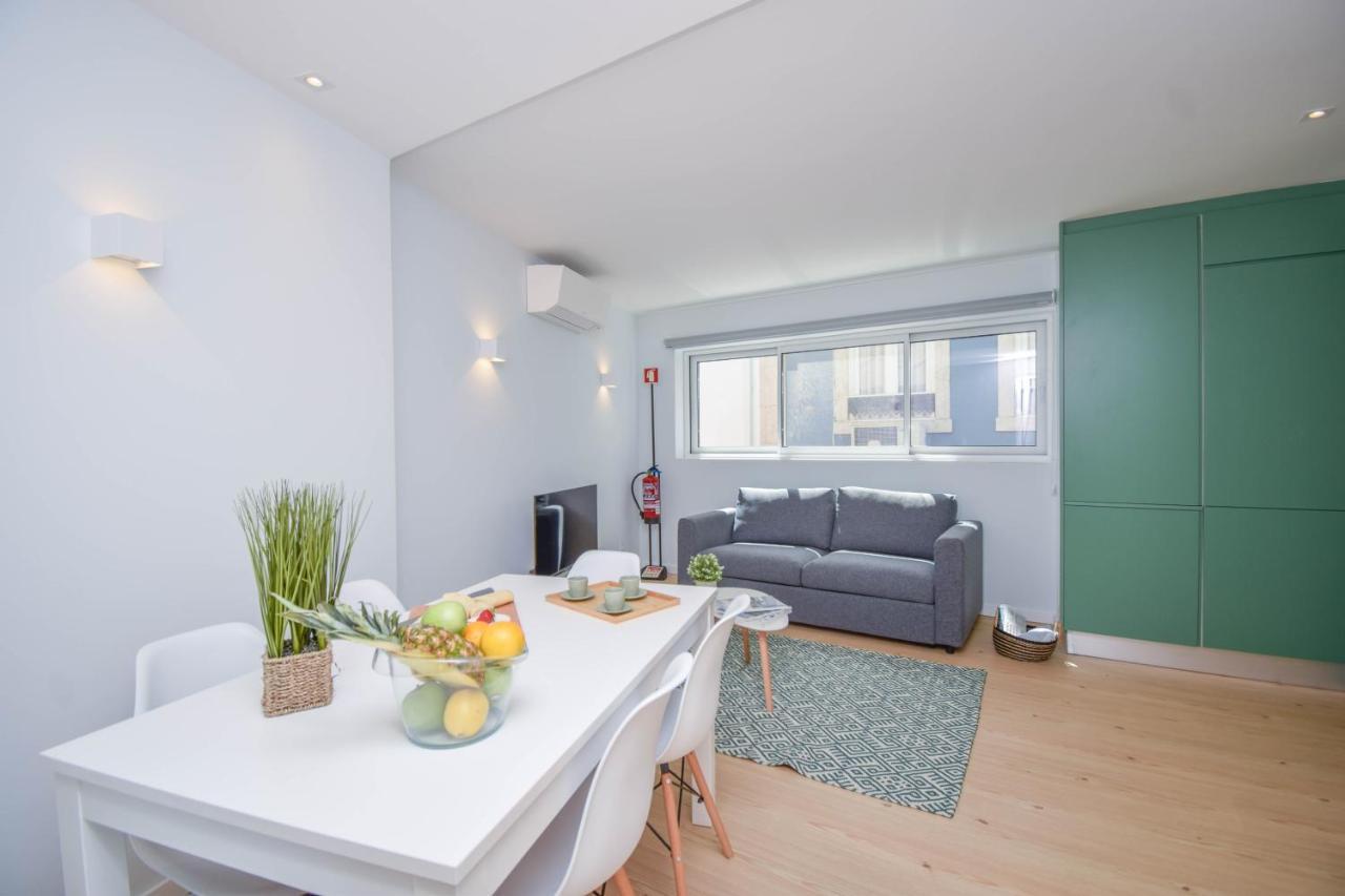 Appartement & Stylish 2 Bedroom W/ Balcony Cascais