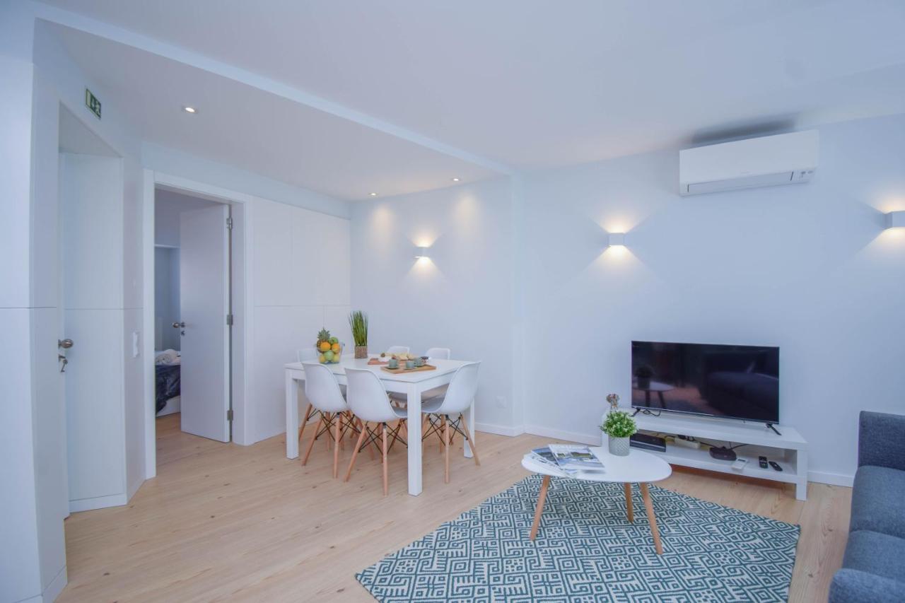 Appartement & Stylish 2 Bedroom W/ Balcony Cascais